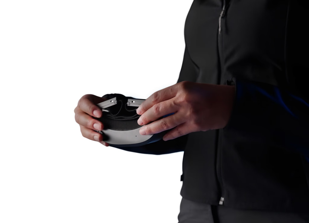 Person holding the RealWear Arc 3